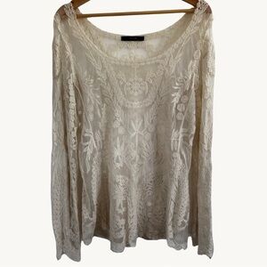 Dulcie Elegant Lace White Cream Boho Top long bell sleeve Women’s Size Medium
